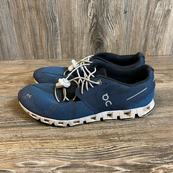 SOLD ON Running cloud Sz 9 Blue / White training running shoes - Picture 3 of 4